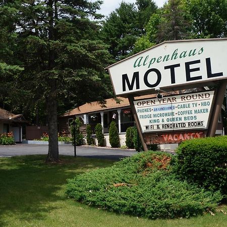 Alpenhaus Motel Куинсбери Экстерьер фото