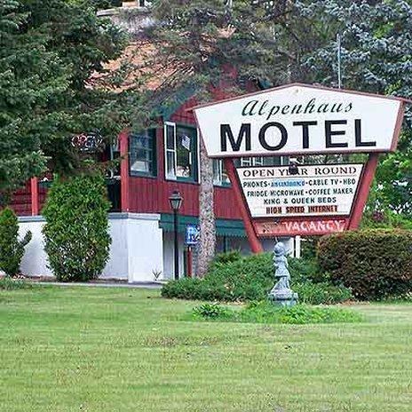 Alpenhaus Motel Куинсбери Экстерьер фото