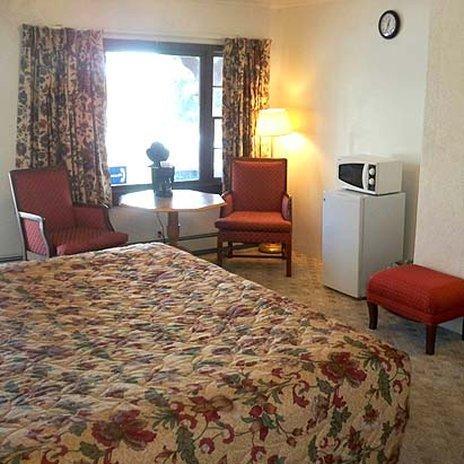 Alpenhaus Motel Куинсбери Номер фото